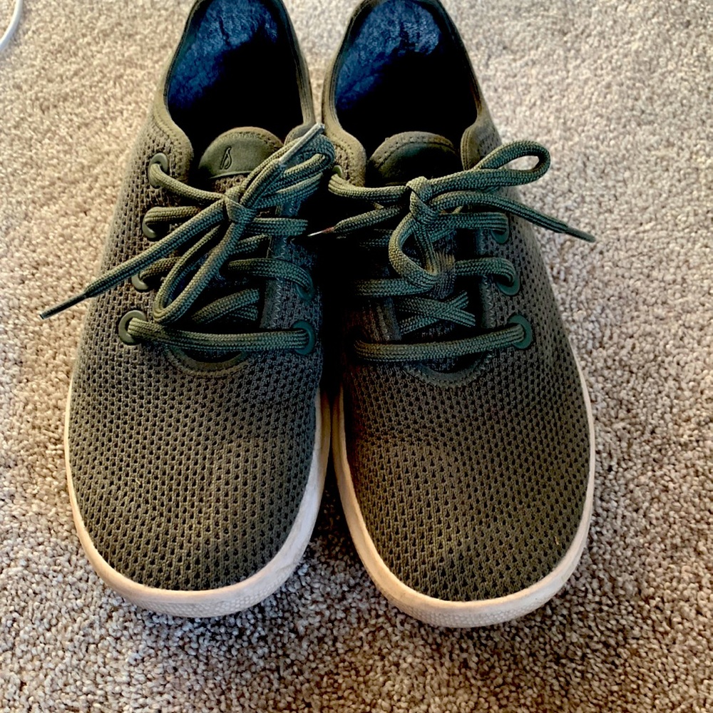 Allbirds Tree Runners size 8, gently used. Color- green